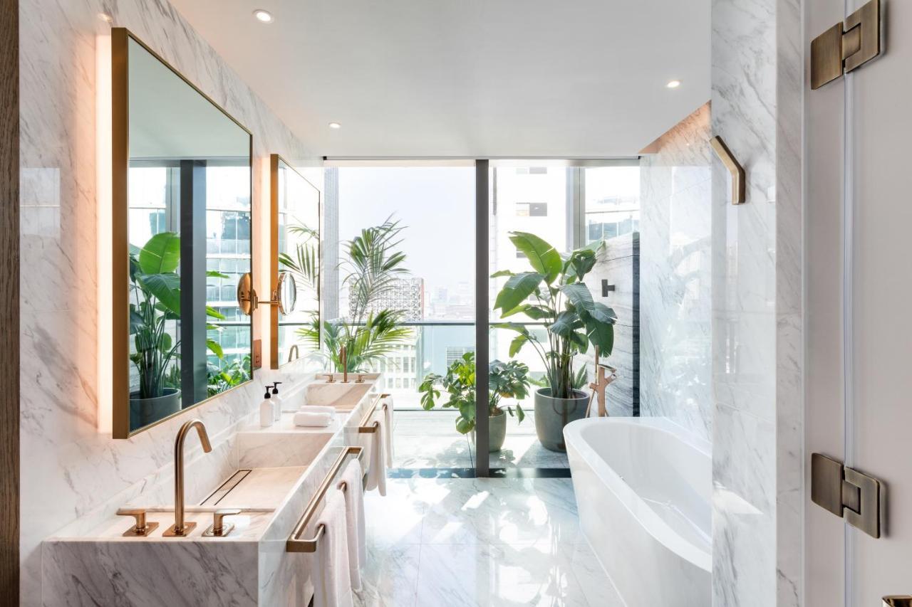 The Hari Hong Kong Hotel Exterior foto Bathroom